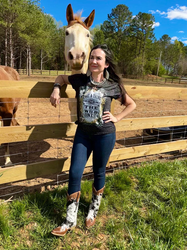 
                      
                        Leopard I Got A Thing For The Wild Ones T-shirt💁🏻‍♀️
                      
                    