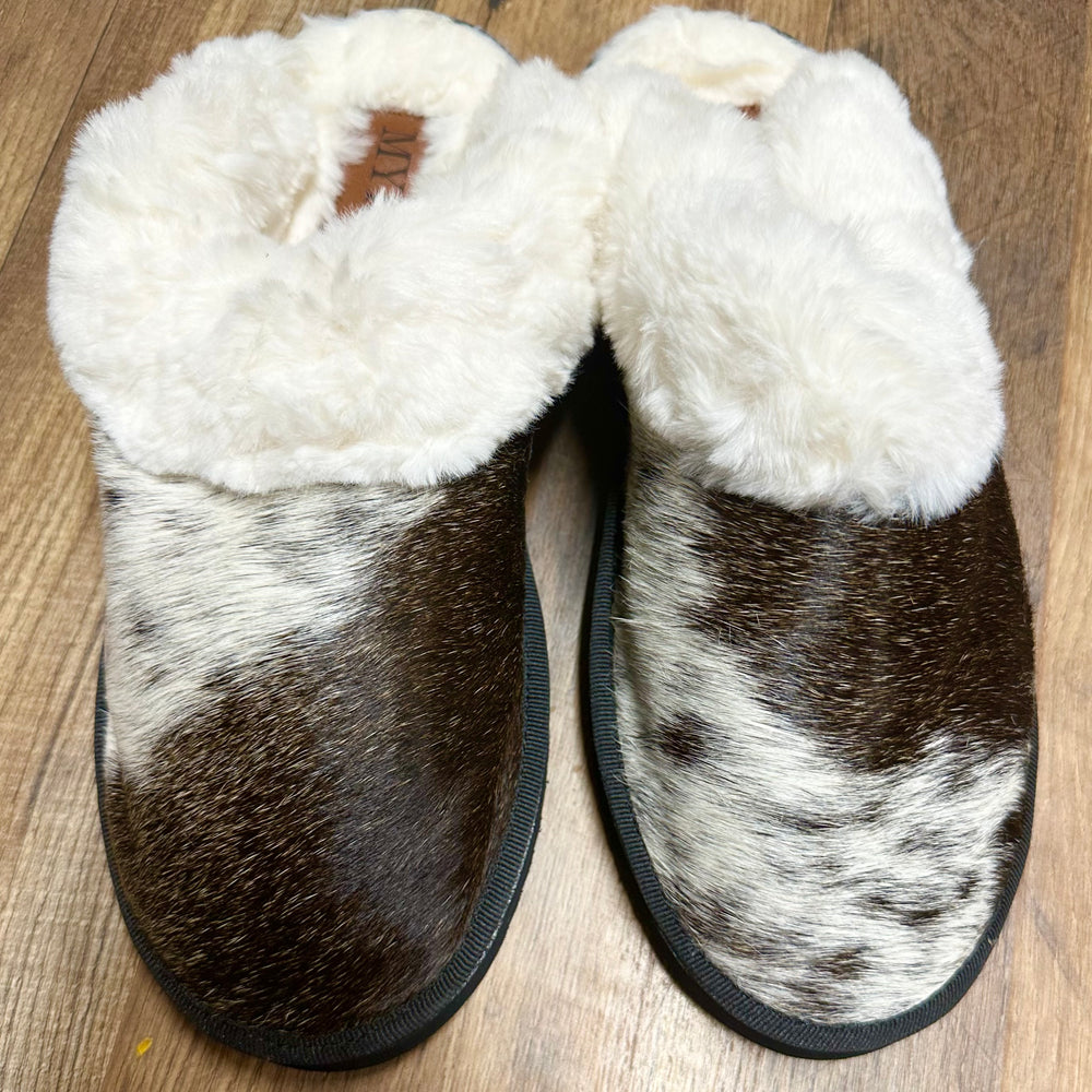 
                      
                        Alamosa Black & White Hair On Hide Slippers
                      
                    