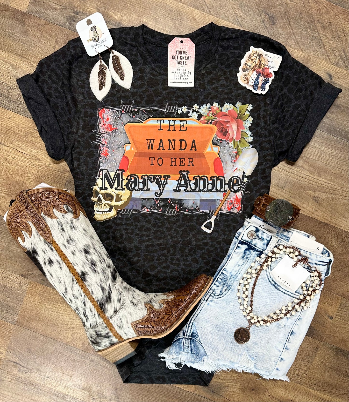 Wanda & Mary Anne Leopard Best Friend Tees 🖤