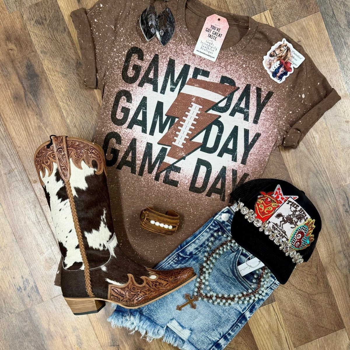 Game Day | Fall Vibes Graphic T-Shirt - Painted Aces Boutique