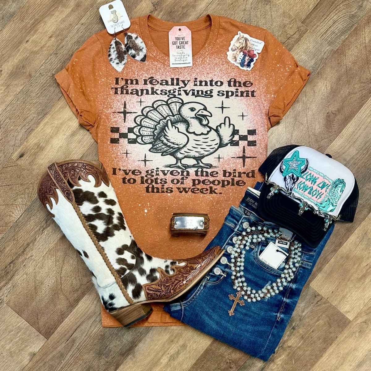 Thanksgiving Spirit | Fall Vibes Graphic T-Shirt - Painted Aces Boutique